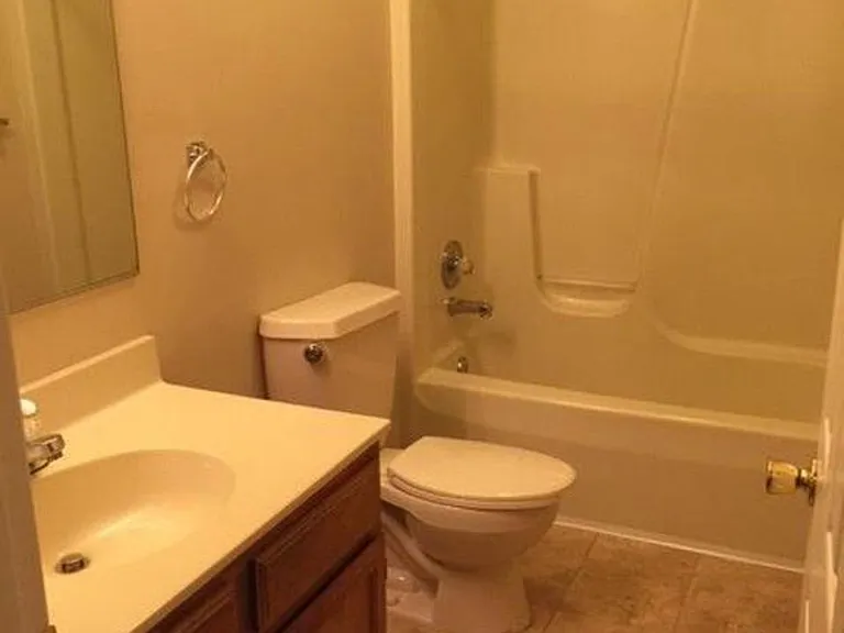 2434 Dunmore Ct — Photo 18