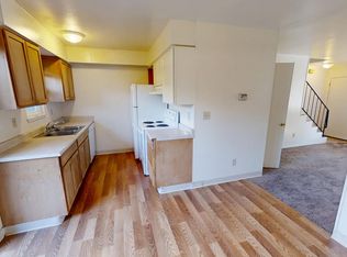 555 McConnell Ave #9, Santa Rosa, CA 95404