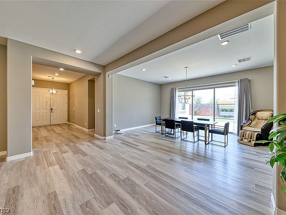 5th image of 7379 Apple Bluff Ave