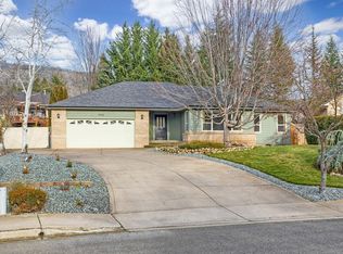 4723 Spyglass Ct, Medford, OR 97504
