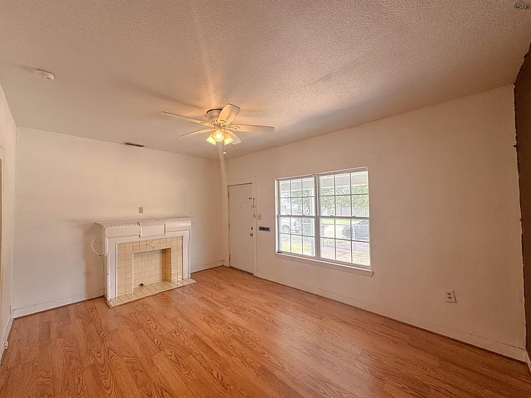 2412 Buchanan St — Photo 14