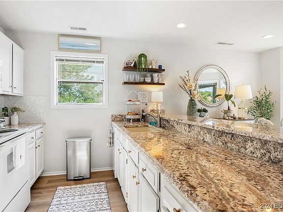 5th image of 320 Regatta Bay Cir #2A