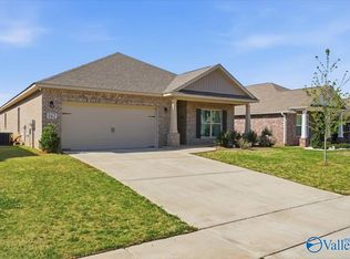 162 Cherry Laurel Dr, Hazel Green, AL 35750