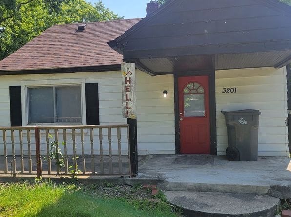 3201 N Layman Ave