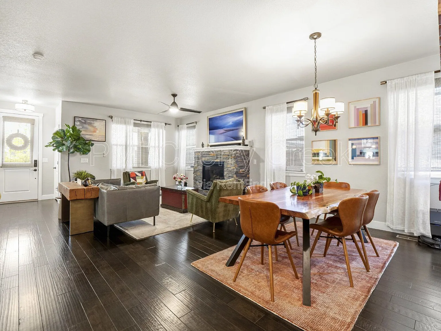 4 bed, 3.5 bath, 2400 sqft, $3,750 — Photo 4