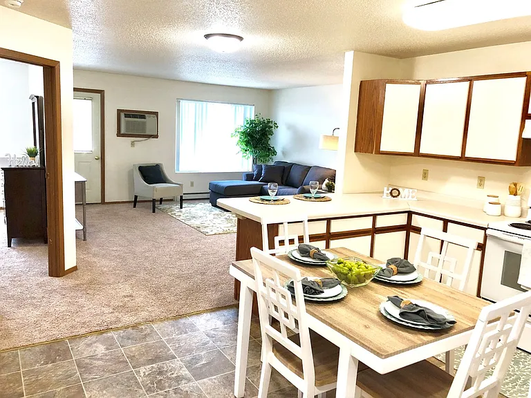 Archway Apartments — Photo 6