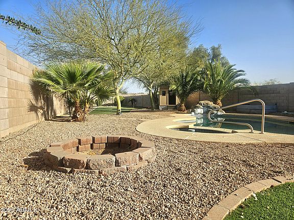 2nd image of 8662 W PARADISE Lane