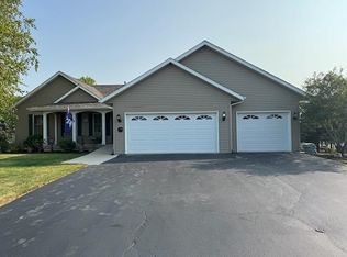 56 Highview Ct, Orangeville, IL 61060