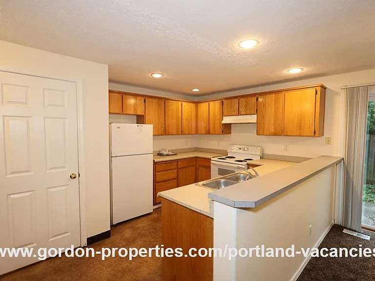 5254 SE 73rd Ave — Photo 6