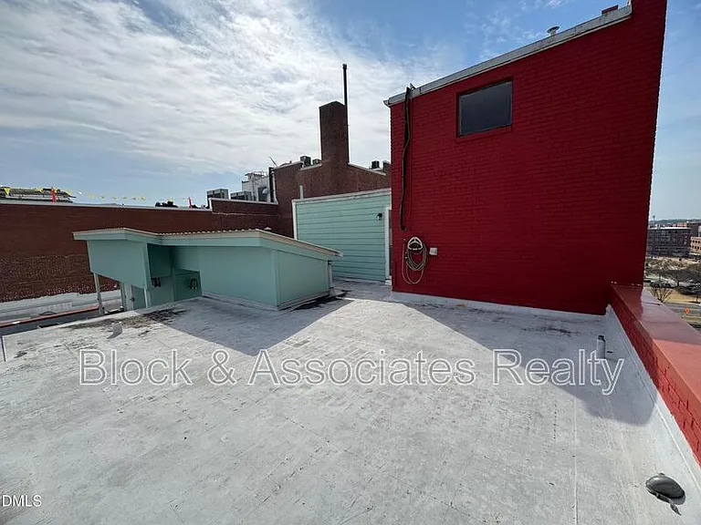 109 W Main St #402 — Photo 18