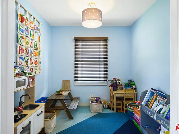 5th image of 3945 Lyceum Ave