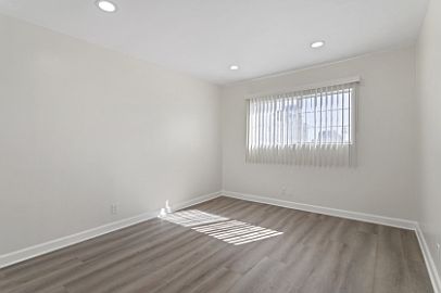2nd image of 1700 S Bundy Dr #6