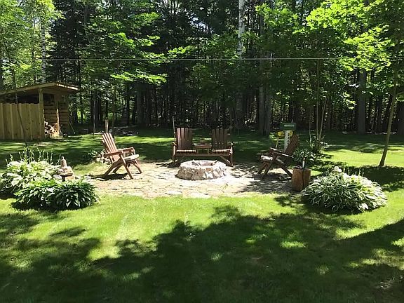 3rd image of 2445 Diamond Dr
