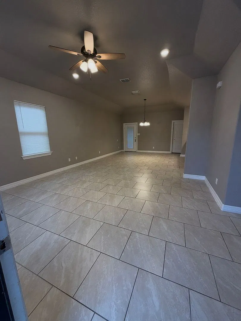 711 Erline Ave., San Antonio, TX. 78237 — Photo 2