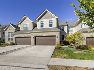 3090 N Spurway Dr, Ann Arbor, MI