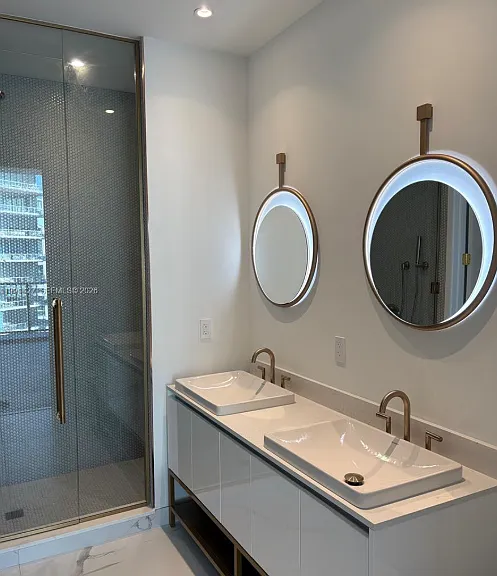 2655 S Bayshore Dr #1607 — Photo 2