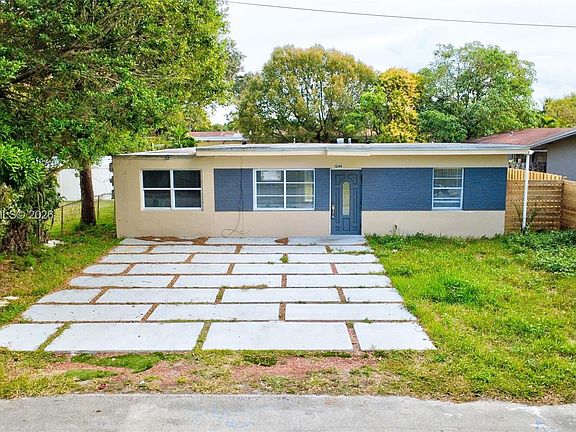 3rd image of 1240 SW 32nd Ave