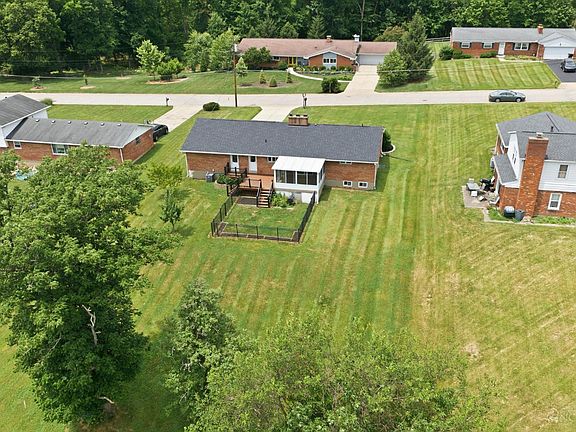 2nd image of 3571 Horncastle Dr