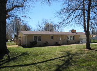 630 E Burford St, Marshfield, MO 65706
