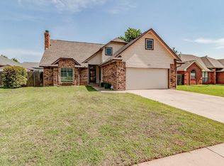1201 NE 8th St, Moore, OK 73160