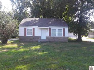 940 Oaks Rd, Paducah, KY 42003