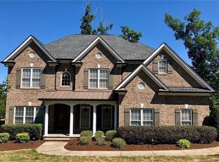 3918 Grovesner St, Harrisburg, NC 28075