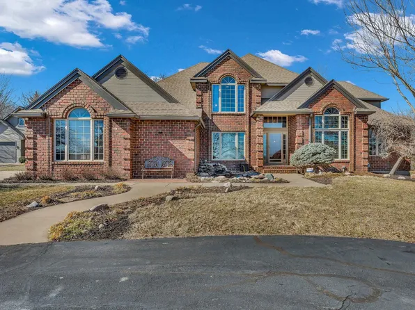 1211 SW Indian Hills Rd, Topeka, KS 66615