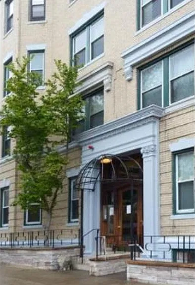 1427 Commonwealth Ave — Photo 9