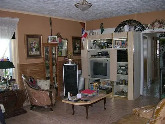 Sold by Fillmore | media 4