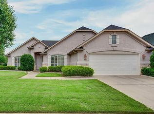 9801 Crestridge Dr, Denton, TX 76207