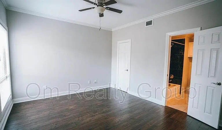 4144 Greystone Way #104 — Photo 18