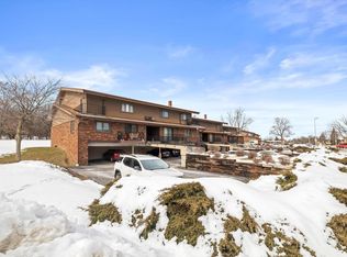 3985 S 84th St APT 6, Milwaukee, WI 53228