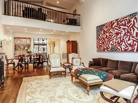 Sold by Sotheby's International Realty | media 5