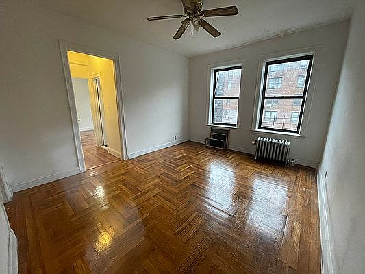 4th image of 29 E 17th St #4