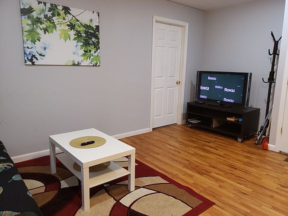 4th image of 214 New York Ave #2