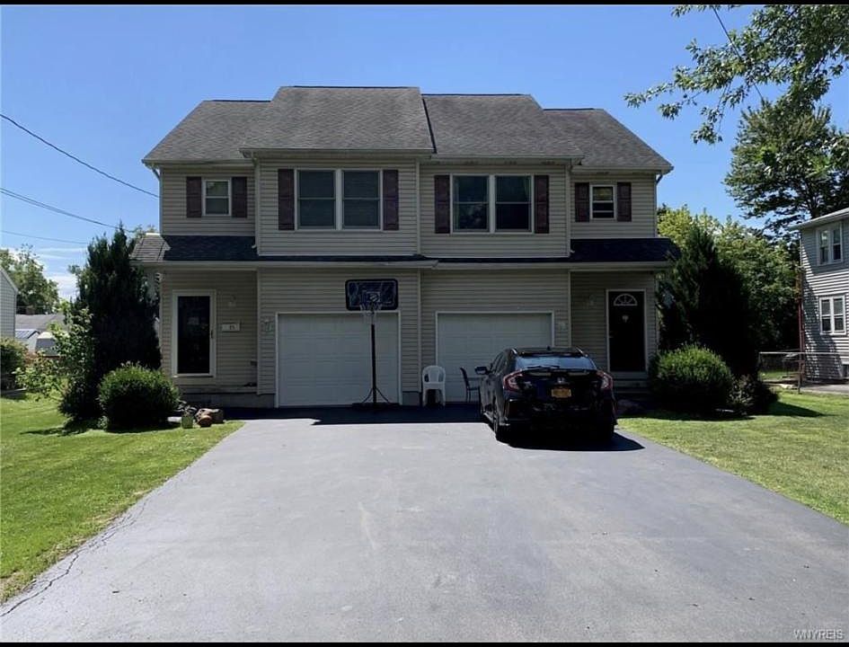 2nd image of 35 Brown St #33
