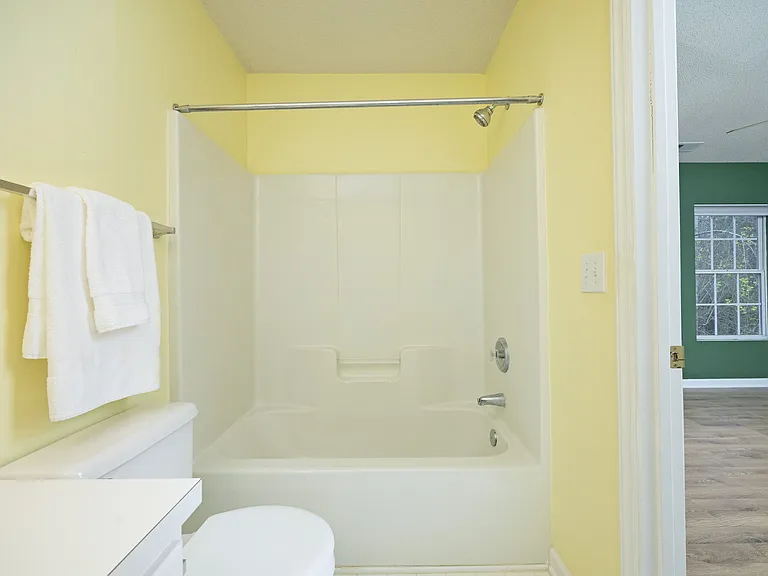 327 Orchard Park Dr — Photo 23