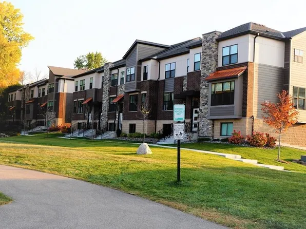 2134 River Valley Ln, Eagan, MN 55122