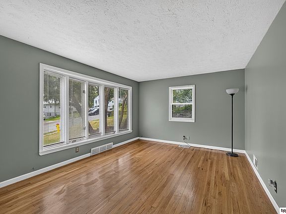 5th image of 4210 N 65th Ave