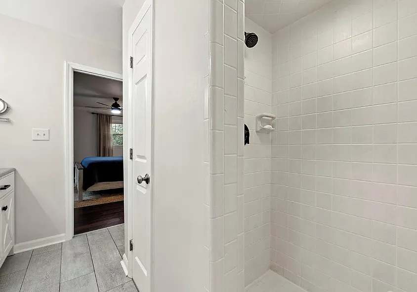 4 bed, 2528 sqft, $6,500 — Photo 4