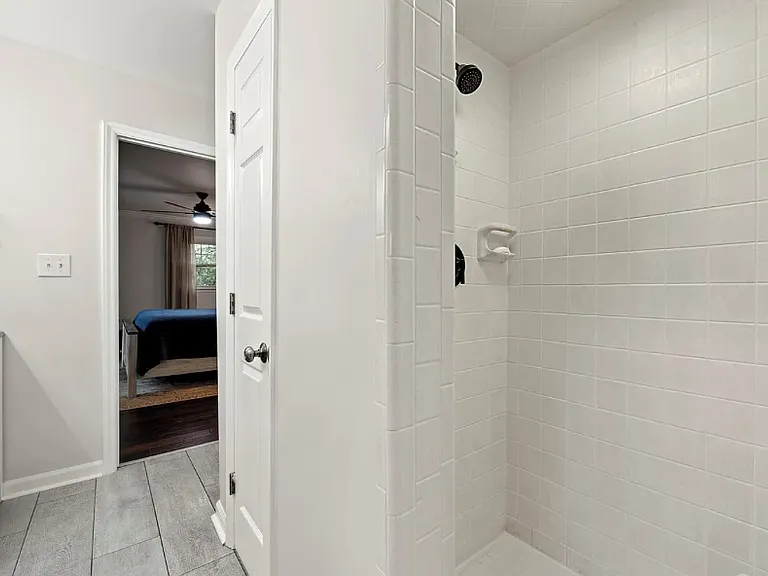 175 Woodstream Cir — Photo 4