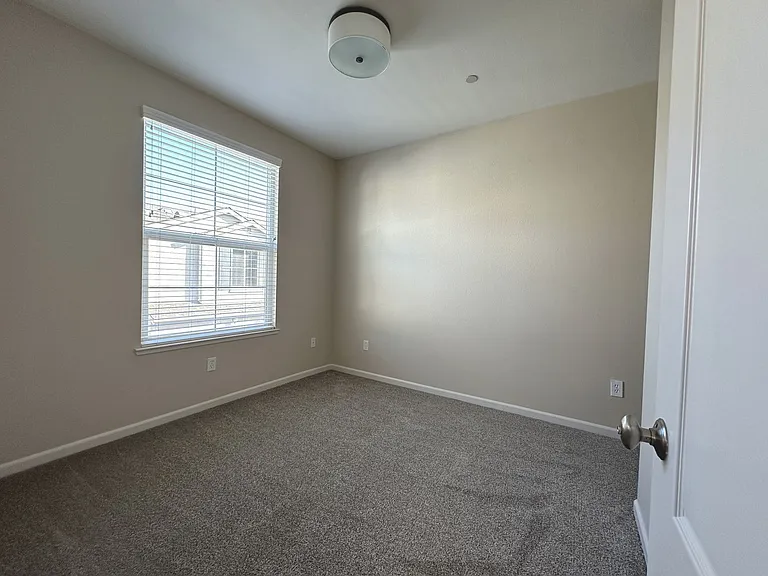 6104 Rockport Ln — Photo 22