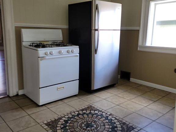 3rd image of 22 Treamine Kenmore Ky