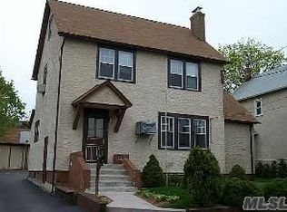 14 Hayden Ave, Great Neck, NY 11024