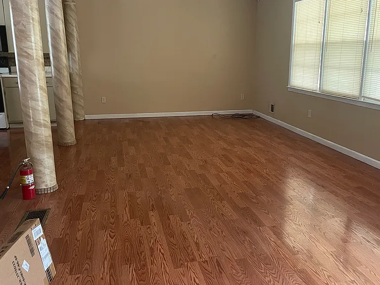 920 Forrest Cir SE — Photo 6