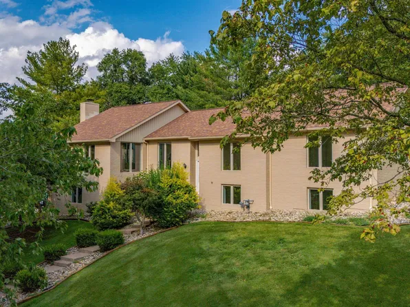 6755 Old Stonehouse Dr, Newburgh, IN 47630