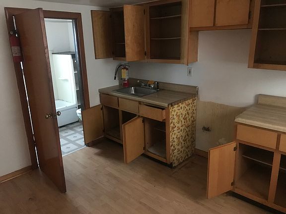 2nd image of 416 Sibley Blvd