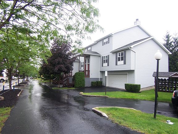 2nd image of 5100 Club House Dr #2B-1Ba