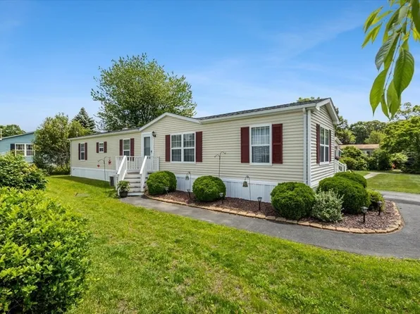 50 Highland St Unit 179, Taunton, MA 02780
