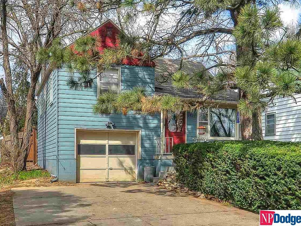 1st image of 2826 Olive St